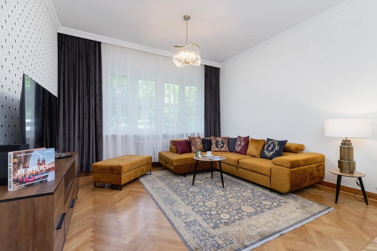 Luxurious & Unique Apartment Mickiewicza Cracow By Renters Prestige 克拉科夫 外观 照片